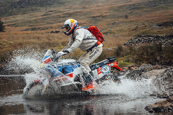 Africa Twin RD03 750 River Crossing