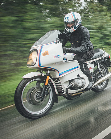 BMW R100RS Fairing works well in the rain