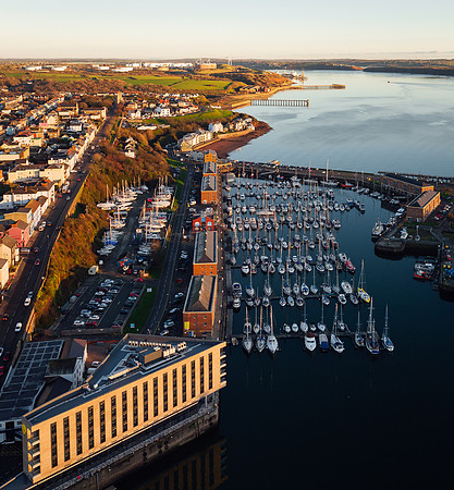 Milford Marina with Ty Hotel