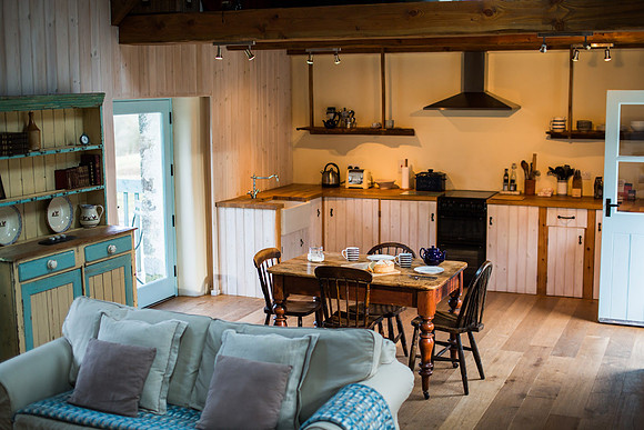 Nantwen Holiday Cottage, main kitchen area