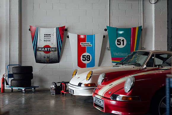 3 Porsche Display Bonnets