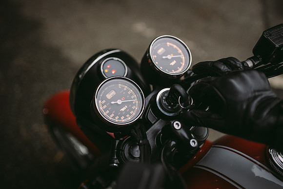 The clocks of the BSA Goldstar