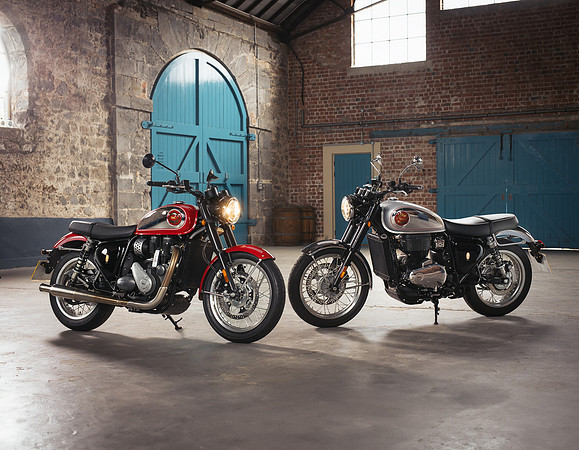 Static shot of two BSA Goldstars